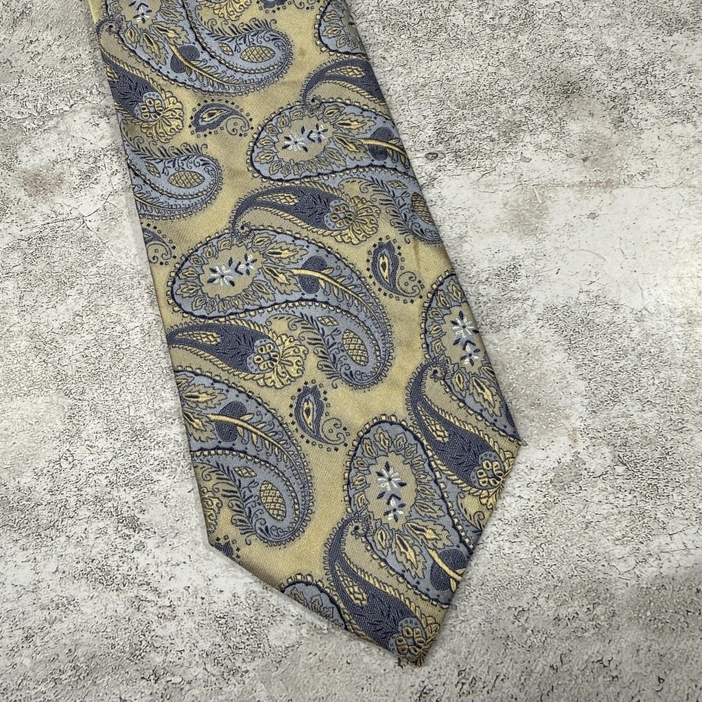 FOGGIA Silk Tie Mens One Size Gold‎ Paisley Jacquard Pointed 100% Silk Necktie